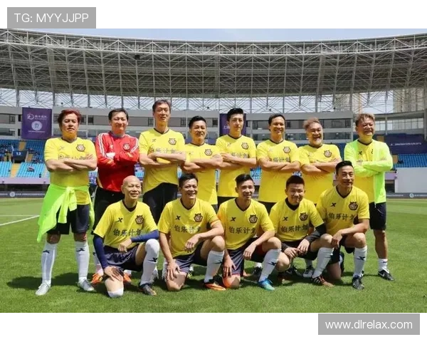 身材不高却技艺超群的足球明星们如何在绿茵场上创造辉煌